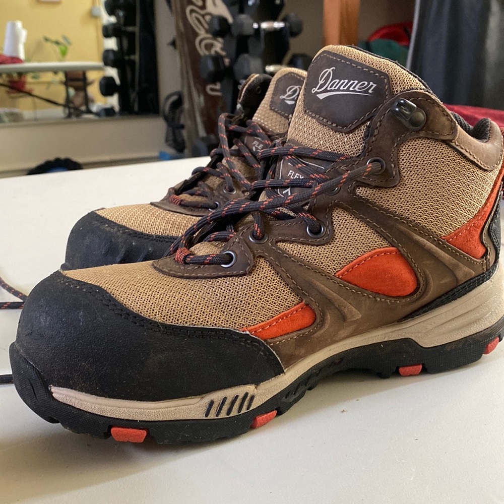 Danner waterproof hiking boots size US 8 Women’s.